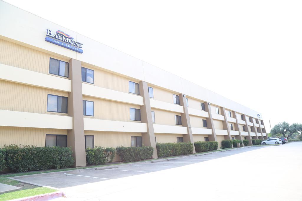 מלון Baymont By Wyndham פלאנו מראה חיצוני תמונה
